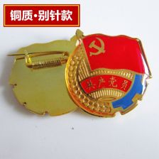 口袋毛毛胸章 温暖回忆的时尚配饰